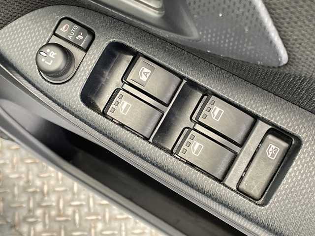 ダイハツ ムーヴ X リミテッドⅡ SAⅢ 栃木県 2020(令2)年 4.4万km シャイニングホワイトパール 純正オーディオ/(CD/DVD/Bluetooth/USB)/バックカメラ/ETC/運転席シートヒーター/禁煙車/オートライト/LEDヘッドライト/横滑り防止装置/スマートキー/プッシュスタート/アイドリングストップ/ステアリングスイッチ/革巻きステアリング/電動格納ミラー/純正１４インチホイール/純正フロアマット