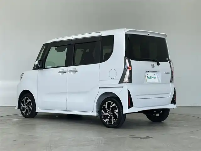 ダイハツ タント カスタム X 埼玉県 2024(令6)年 0.7万km シャイニングホワイトパール ・純正１０インチナビ　/・全周囲モニター　/・ＥＴＣ　/・両側パワースライドドア　/・Ｂｌｕｅｔｏｏｔｈ　/ＤＶＤ　ＣＤ　/・フルセグＴＶ　/・HDMI入力端子　/・純正ドライブレコーダー　/・スマートアシスト　/・サイドバイザー/・電動パーキングブレーキ/・シートバックテーブル/・リヤサンシェード/・スマートキー/・プッシュスタート/・ＬＥＤヘッドライト/・フォグランプ