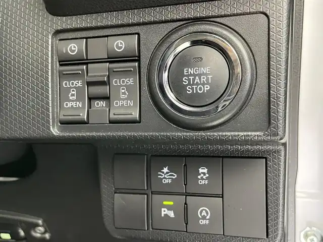ダイハツ タント カスタム X 埼玉県 2024(令6)年 0.7万km シャイニングホワイトパール ・純正１０インチナビ　/・全周囲モニター　/・ＥＴＣ　/・両側パワースライドドア　/・Ｂｌｕｅｔｏｏｔｈ　/ＤＶＤ　ＣＤ　/・フルセグＴＶ　/・HDMI入力端子　/・純正ドライブレコーダー　/・スマートアシスト　/・サイドバイザー/・電動パーキングブレーキ/・シートバックテーブル/・リヤサンシェード/・スマートキー/・プッシュスタート/・ＬＥＤヘッドライト/・フォグランプ