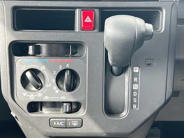 トヨタ ルーミー X 三重県 2022(令4)年 3.9万km パールホワイトⅢ 純正ナビ /バックカメラ /片側パワースライドドア /ETC /前方ドライブレコーダー /前後コーナーセンサー  /衝突軽減ブレーキ /アイドリングストップ /オートライト /ヘッドライトレベライザー /ステアリングスイッチ/ステアリングスイッチ/禁煙車