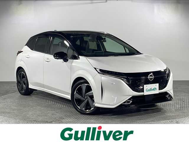 日産 オーラ G レザーエディション 沖縄県 2022(令4)年 2.2万km ピュアホワイトパール / スーパーブラック 2トーン 禁煙車　/県外仕入れ/純正メーカーナビ/【CD/DVD/フルセグTV/BT】/全方位カメラ/デジタルインナーミラー/BOSEサウンドシステム/プロパイロット/ETC2.0/衝突被害軽減システム/後方コーナーセンサー/ブラインドスポットモニター/オートマチックハイビーム/レザーシート/ステアリングリモコン/LEDヘッドライト/オートライト/スマートキー