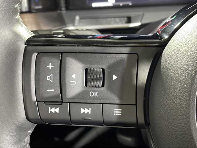 日産 オーラ G レザーエディション 沖縄県 2022(令4)年 2.2万km ピュアホワイトパール / スーパーブラック 2トーン 禁煙車　/県外仕入れ/純正メーカーナビ/【CD/DVD/フルセグTV/BT】/全方位カメラ/デジタルインナーミラー/BOSEサウンドシステム/プロパイロット/ETC2.0/衝突被害軽減システム/後方コーナーセンサー/ブラインドスポットモニター/オートマチックハイビーム/レザーシート/ステアリングリモコン/LEDヘッドライト/オートライト/スマートキー