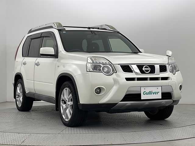日産 エクストレイル 20Xt 新潟県 2012(平24)年 8.9万km ブリリアントホワイトパール 4WD/純正SDナビ/(AM/FM/CD/DVD/SD/フルセグ/Bluetooth)/バックモニター/ハイパールーフレール/レザーシート/全席シートヒーター/純正フロアマット/ドアバイザー/スマートキー/ETC