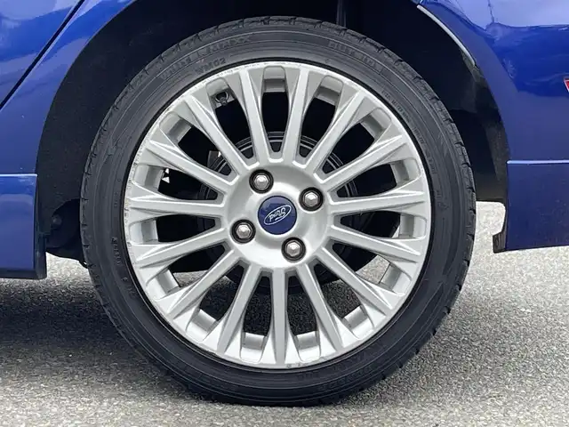 ヨーロッパフォード フィエスタ エコブースト 山梨県 2014(平26)年 4.9万km 青 ワンオーナー/Bluetooth接続/ETC/バックカメラ/前席シートヒーター/横滑り防止装置/レーンキープアシスト/純正アルミホイール/スマートキー/取扱説明書/保証書