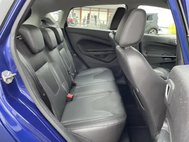 ヨーロッパフォード フィエスタ エコブースト 山梨県 2014(平26)年 4.9万km 青 ワンオーナー/Bluetooth接続/ETC/バックカメラ/前席シートヒーター/横滑り防止装置/レーンキープアシスト/純正アルミホイール/スマートキー/取扱説明書/保証書