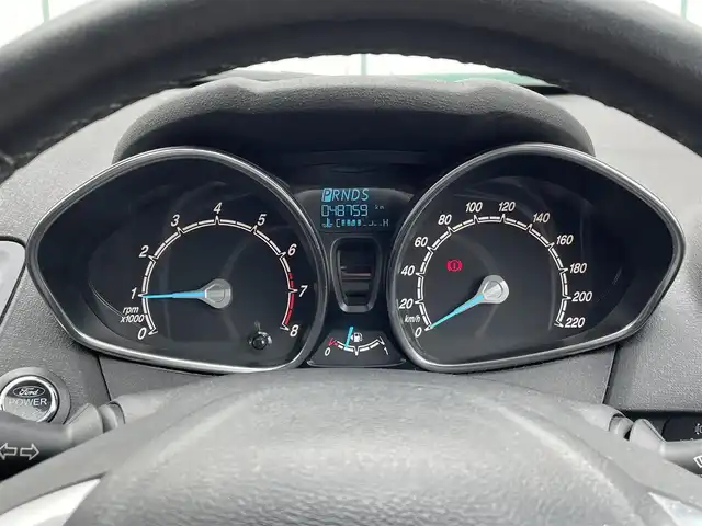 ヨーロッパフォード フィエスタ エコブースト 山梨県 2014(平26)年 4.9万km 青 ワンオーナー/Bluetooth接続/ETC/バックカメラ/前席シートヒーター/横滑り防止装置/レーンキープアシスト/純正アルミホイール/スマートキー/取扱説明書/保証書