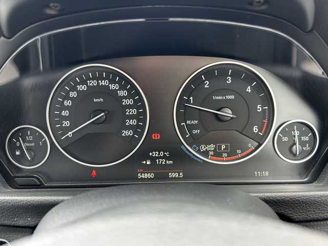 ＢＭＷ ３２０ｄ ツーリング ラグジュアリー 兵庫県 2019(平31)年 5.5万km アルピンホワイトⅢ 純正メーカーナビ/バックカメラ/アイドリングストップ/プッシュスタート/ETC/レーダークルーズコントロール/前後コーナーセンサー/ＭＴモード付AT/前席パワーシート/前席シートヒーター/LEDヘッドライト/オートライト/電動リアゲート/スマートキー/スペアキー/ステアリングリモコン/純正フロアマット/純正１８インチアルミホイール/取扱説明書・保証書