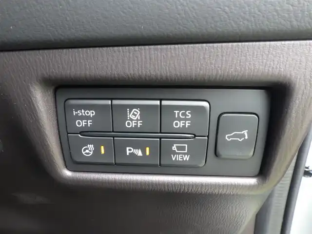 マツダ ＣＸ－８ XD Lパッケージ 千葉県 2018(平30)年 2.8万km ソニックシルバーM スマートシティブレーキサポート/レーンキープ・アシスト・システム/ブラインドスポットモニタリング/アクティブ・ドライビング・ディスプレイ/パワーバックドア/ブラウンレザーシート/前席パワーシート/各席シートヒーター/純正SDナビ/地デジTV/【DVD/CD再生機能　Bluetooth接続】/360°ビュー・モニター/BOSEサウンド/革巻きステアリング/ステアリングヒーター/ステアリングスイッチ/ETC（2.0）/LEDヘッドライト/フォグライト/ウインカーミラー/コーナーセンサー/純正19インチアルミホイル/サイド/カーテンエアバッグ/アドバンストキーレスエントリー