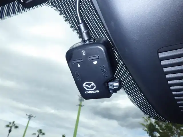 マツダ ＣＸ－８ XD Lパッケージ 千葉県 2018(平30)年 2.8万km ソニックシルバーM スマートシティブレーキサポート/レーンキープ・アシスト・システム/ブラインドスポットモニタリング/アクティブ・ドライビング・ディスプレイ/パワーバックドア/ブラウンレザーシート/前席パワーシート/各席シートヒーター/純正SDナビ/地デジTV/【DVD/CD再生機能　Bluetooth接続】/360°ビュー・モニター/BOSEサウンド/革巻きステアリング/ステアリングヒーター/ステアリングスイッチ/ETC（2.0）/LEDヘッドライト/フォグライト/ウインカーミラー/コーナーセンサー/純正19インチアルミホイル/サイド/カーテンエアバッグ/アドバンストキーレスエントリー