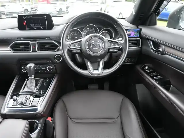 マツダ ＣＸ－８ XD Lパッケージ 千葉県 2018(平30)年 2.8万km ソニックシルバーM スマートシティブレーキサポート/レーンキープ・アシスト・システム/ブラインドスポットモニタリング/アクティブ・ドライビング・ディスプレイ/パワーバックドア/ブラウンレザーシート/前席パワーシート/各席シートヒーター/純正SDナビ/地デジTV/【DVD/CD再生機能　Bluetooth接続】/360°ビュー・モニター/BOSEサウンド/革巻きステアリング/ステアリングヒーター/ステアリングスイッチ/ETC（2.0）/LEDヘッドライト/フォグライト/ウインカーミラー/コーナーセンサー/純正19インチアルミホイル/サイド/カーテンエアバッグ/アドバンストキーレスエントリー