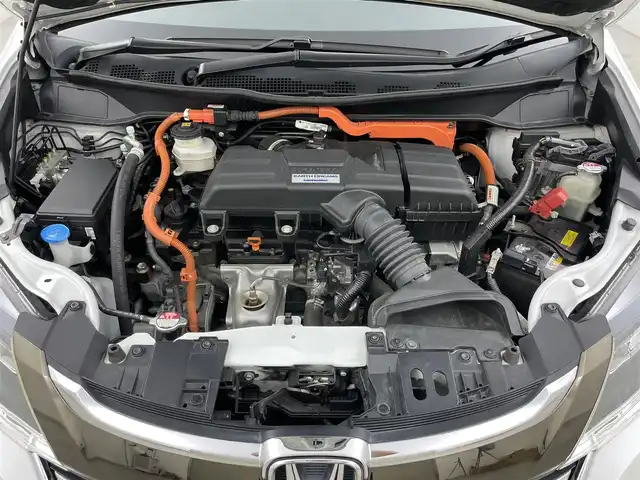 ホンダ オデッセイ ハイブリッド アブソルート・EXホンダセンジング 岡山県 2020(令2)年 8.1万km プラチナホワイトパール 純正９型ナビ(VXM-207VFNi)/【CD/DVD/BT/USB/Carplay/フルセグ/HDMI】/両側電動スライド　/全周囲カメラ　/レーダークルーズコントロール　/１００Ｖ電源　/ＥＴＣ2.0/シートヒーター　前席　/ＬＥＤヘッドライト　/ドライブレコーダー　前後　/ブラインドスポットモニター　/コーナーセンサー　前後/禁煙車/純正アルミ/アイドリングストップ/踏み間違い防止/ダブルエアコン