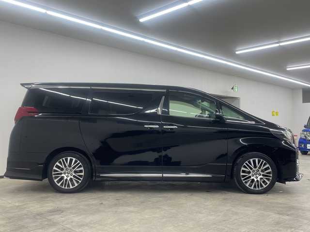 トヨタ アルファード S Cパッケージ 長崎県 2017(平29)年 6.2万km ブラック アルパイン11インチナビ（EX11V)/・フルセグ/・DVD/・Bluetooth/バックカメラ/サイドカメラ/両側パワースライド/ハンドルヒーター/アルパインフリップダウンモニター/コーナーセンサー/LEDヘッドライト/ハンドルヒーター/前席パワーシート（Dシートメモリ付）/オートリトラミラー/オットマンシート/純正18インチアルミ/ハーフレザーシート/純正ETC/電子制御パーキング/オートホールド