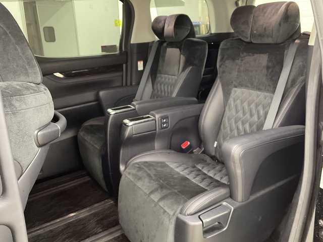 トヨタ アルファード S Cパッケージ 長崎県 2017(平29)年 6.2万km ブラック アルパイン11インチナビ（EX11V)/・フルセグ/・DVD/・Bluetooth/バックカメラ/サイドカメラ/両側パワースライド/ハンドルヒーター/アルパインフリップダウンモニター/コーナーセンサー/LEDヘッドライト/ハンドルヒーター/前席パワーシート（Dシートメモリ付）/オートリトラミラー/オットマンシート/純正18インチアルミ/ハーフレザーシート/純正ETC/電子制御パーキング/オートホールド