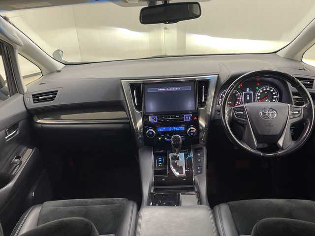 トヨタ アルファード S Cパッケージ 長崎県 2017(平29)年 6.2万km ブラック アルパイン11インチナビ（EX11V)/・フルセグ/・DVD/・Bluetooth/バックカメラ/サイドカメラ/両側パワースライド/ハンドルヒーター/アルパインフリップダウンモニター/コーナーセンサー/LEDヘッドライト/ハンドルヒーター/前席パワーシート（Dシートメモリ付）/オートリトラミラー/オットマンシート/純正18インチアルミ/ハーフレザーシート/純正ETC/電子制御パーキング/オートホールド