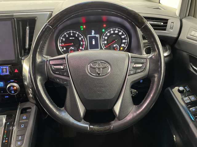 トヨタ アルファード S Cパッケージ 長崎県 2017(平29)年 6.2万km ブラック アルパイン11インチナビ（EX11V)/・フルセグ/・DVD/・Bluetooth/バックカメラ/サイドカメラ/両側パワースライド/ハンドルヒーター/アルパインフリップダウンモニター/コーナーセンサー/LEDヘッドライト/ハンドルヒーター/前席パワーシート（Dシートメモリ付）/オートリトラミラー/オットマンシート/純正18インチアルミ/ハーフレザーシート/純正ETC/電子制御パーキング/オートホールド