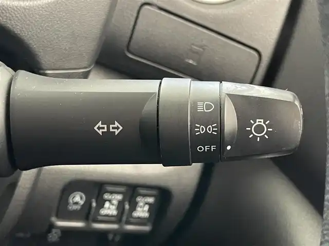 日産 デイズ ルークス X Vセレクション 愛知県 2019(平31)年 5.6万km プレミアムパープルP 純正ナビ　全方位カメラ　ドラレコ　禁煙車　フルセグＴＶ　ＤＶＤ　Ｂｌｕｅｔｏｏｔｈ　ＥＴＣ　両側パワスラ　衝突軽減　コーナーセンサー　純正マット　リアシェード　リアシーリングファン　純正１４インチＡＷ　プッシュスタート　スマートキー