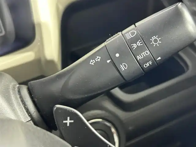 スズキ クロスビー HYBRID MZ 佐賀県 2018(平30)年 3.6万km キャラバンアイボリーパールメタリック/ホワイト 2トーンルーフ 純正7インチナビ/フルセグTV/Bluetooth/CD/DVD/バックカメラ/ビルトインETC/衝突被害軽減システム/シートヒーター/コーナーセンサー/クルーズコントロール/レーンキープアシスト/スペアキー×１/ＬＥＤヘッドライト/パドルシフト/助手席下収納ＢＯＸ/オートライト/純正16インチアルミホイール/フロアマット