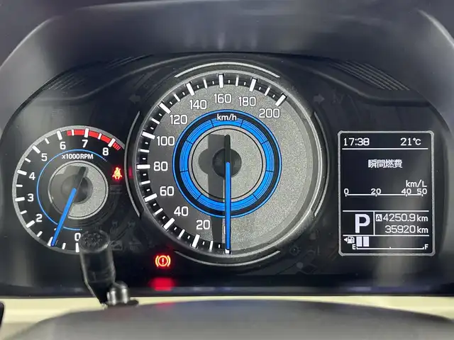 スズキ クロスビー HYBRID MZ 佐賀県 2018(平30)年 3.6万km キャラバンアイボリーパールメタリック/ホワイト 2トーンルーフ 純正7インチナビ/フルセグTV/Bluetooth/CD/DVD/バックカメラ/ビルトインETC/衝突被害軽減システム/シートヒーター/コーナーセンサー/クルーズコントロール/レーンキープアシスト/スペアキー×１/ＬＥＤヘッドライト/パドルシフト/助手席下収納ＢＯＸ/オートライト/純正16インチアルミホイール/フロアマット
