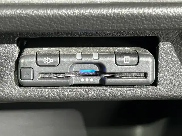 スズキ クロスビー HYBRID MZ 佐賀県 2018(平30)年 3.6万km キャラバンアイボリーパールメタリック/ホワイト 2トーンルーフ 純正7インチナビ/フルセグTV/Bluetooth/CD/DVD/バックカメラ/ビルトインETC/衝突被害軽減システム/シートヒーター/コーナーセンサー/クルーズコントロール/レーンキープアシスト/スペアキー×１/ＬＥＤヘッドライト/パドルシフト/助手席下収納ＢＯＸ/オートライト/純正16インチアルミホイール/フロアマット