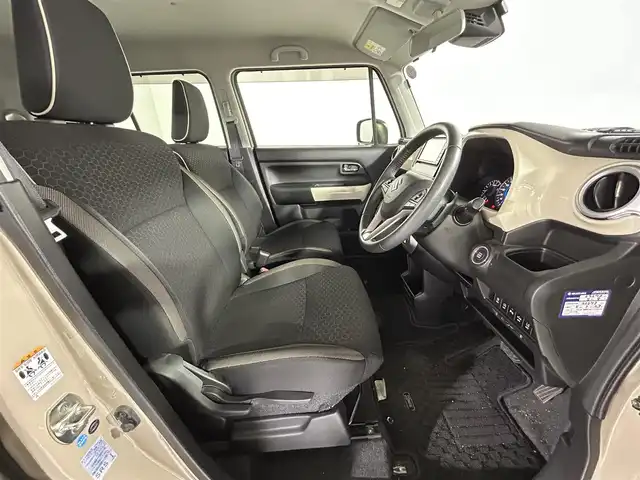 スズキ クロスビー HYBRID MZ 佐賀県 2018(平30)年 3.6万km キャラバンアイボリーパールメタリック/ホワイト 2トーンルーフ 純正7インチナビ/フルセグTV/Bluetooth/CD/DVD/バックカメラ/ビルトインETC/衝突被害軽減システム/シートヒーター/コーナーセンサー/クルーズコントロール/レーンキープアシスト/スペアキー×１/ＬＥＤヘッドライト/パドルシフト/助手席下収納ＢＯＸ/オートライト/純正16インチアルミホイール/フロアマット