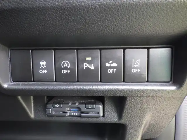 スズキ クロスビー HYBRID MZ 千葉県 2018(平30)年 3.6万km キャラバンアイボリーパールメタリック/ホワイト 2トーンルーフ 純正ナビ/フルセグTV/Bluetooth/CD/DVD/バックカメラ/ビルトインETC/衝突被害軽減システム/シートヒーター/コーナーセンサー/クルーズコントロール/レーンキープアシスト/スペアキー×１/ＬＥＤヘッドライト/パドルシフト/助手席下収納ＢＯＸ/オートライト/純正16インチアルミホイール/フロアマット