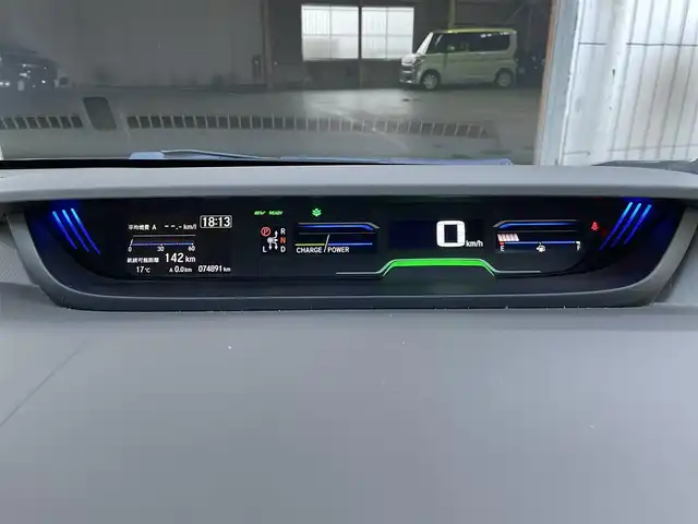 ホンダ フリード ハイブリット G ホンダセンシング 茨城県 2018(平30)年 7.5万km ルナシルバーM ナビ/フルセグTV/Bカメラ/BT/CD/DVD/追従型クルーズコントロール/レーンキープアシスト/ドライブレコーダー前方のみ/衝突軽減/ETC/純正フロアマット/スマートキー/スペアキー×1/ドアバイザー/ワンオーナー