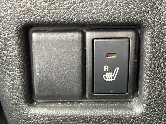 スズキ スペーシア カスタム HYBRID XS 沖縄県 2018(平30)年 3.9万km ピュアホワイトパール/ブラック2トーン 純正オプションナビ/フルセグTV/オーディオ（Bluetooth、CD、DVD、USB）/全方位カメラ・バックカメラ/両側パワースライドドア/ETC/ドライブレコーダー/シートヒーター/リアパーキングセンサー/LEDヘッドライト/オートライト/フォグライト/レーンキープアシスト/リアサーキュレーター/リアロールサンシェード/ステアリングスイッチ/ウィンカードアミラー/スマートキー/アイドリングストップ/USB入力端子