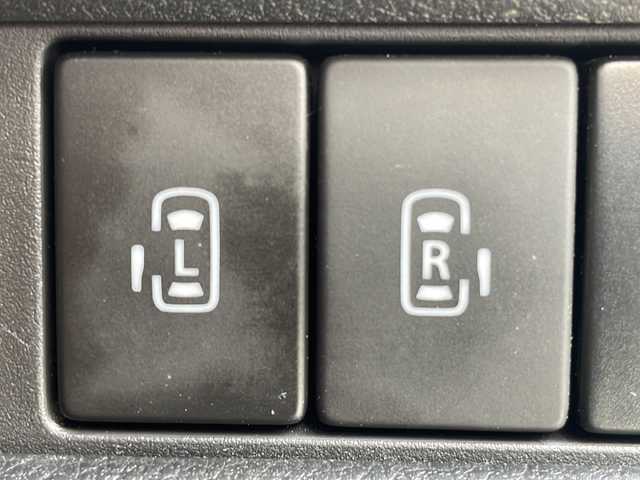 スズキ スペーシア カスタム HYBRID XS 沖縄県 2018(平30)年 3.9万km ピュアホワイトパール/ブラック2トーン 純正オプションナビ/フルセグTV/オーディオ（Bluetooth、CD、DVD、USB）/全方位カメラ・バックカメラ/両側パワースライドドア/ETC/ドライブレコーダー/シートヒーター/リアパーキングセンサー/LEDヘッドライト/オートライト/フォグライト/レーンキープアシスト/リアサーキュレーター/リアロールサンシェード/ステアリングスイッチ/ウィンカードアミラー/スマートキー/アイドリングストップ/USB入力端子