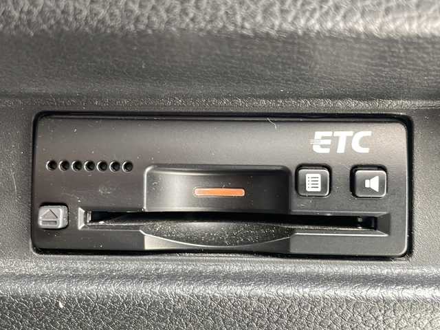 スズキ スペーシア カスタム HYBRID XS 沖縄県 2018(平30)年 3.9万km ピュアホワイトパール/ブラック2トーン 純正オプションナビ/フルセグTV/オーディオ（Bluetooth、CD、DVD、USB）/全方位カメラ・バックカメラ/両側パワースライドドア/ETC/ドライブレコーダー/シートヒーター/リアパーキングセンサー/LEDヘッドライト/オートライト/フォグライト/レーンキープアシスト/リアサーキュレーター/リアロールサンシェード/ステアリングスイッチ/ウィンカードアミラー/スマートキー/アイドリングストップ/USB入力端子