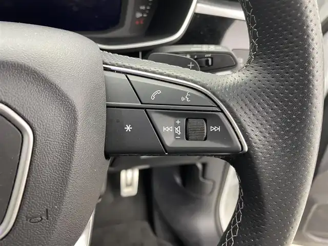 アウディ アウディ Ｑ３ SB 35TDIクワトロ Sライン 福井県 2022(令4)年 2.6万km グレイシアホワイトメタリック 純正ナビゲーション/Bluetooth接続/USB接続/全方位カメラ/アダプティブクルーズ/車線逸脱警報/衝突軽減ブレーキ/前後ドライブレコーダー/ビルトインETC/ハーフレザーシート/前席シートヒーター/バーチャルコックピット/コーナーセンサー/ダウンヒルアシスト/アイドリングストップ/LEDライト/横滑り防止装置/保証書/取扱説明書/整備手帳/スマートキーX1