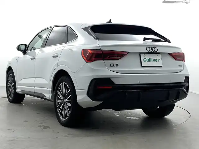 アウディ アウディ Ｑ３ SB 35TDIクワトロ Sライン 福井県 2022(令4)年 2.6万km グレイシアホワイトメタリック 純正ナビゲーション/Bluetooth接続/USB接続/全方位カメラ/アダプティブクルーズ/車線逸脱警報/衝突軽減ブレーキ/前後ドライブレコーダー/ビルトインETC/ハーフレザーシート/前席シートヒーター/バーチャルコックピット/コーナーセンサー/ダウンヒルアシスト/アイドリングストップ/LEDライト/横滑り防止装置/保証書/取扱説明書/整備手帳/スマートキーX1