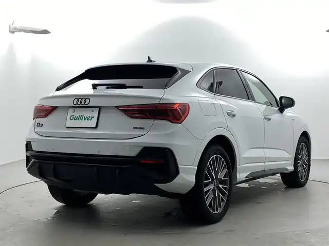 アウディ アウディ Ｑ３ SB 35TDIクワトロ Sライン 福井県 2022(令4)年 2.6万km グレイシアホワイトメタリック 純正ナビゲーション/Bluetooth接続/USB接続/全方位カメラ/アダプティブクルーズ/車線逸脱警報/衝突軽減ブレーキ/前後ドライブレコーダー/ビルトインETC/ハーフレザーシート/前席シートヒーター/バーチャルコックピット/コーナーセンサー/ダウンヒルアシスト/アイドリングストップ/LEDライト/横滑り防止装置/保証書/取扱説明書/整備手帳/スマートキーX1