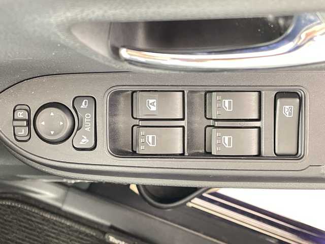 ダイハツ タント カスタム RS 愛知県 2022(令4)年 1.9万km クールバイオレットクリスタルシャイン ワンオーナー/メーカーオプション10型ナビ【Bluetooth CD DVD USB SD フルセグ　品番：NMZN-Z72DS】/バックカメラ/前後ドライブレコーダー/ビルトインETC /両側パワースライドドア/衝突軽減ブレーキ/レーンキープアシスト/レーダークルーズコントロール/クリアランスソナー/ブレーキホールド/アイドリングストップ/オートライト/オートマチックハイビーム/LEDヘッドライト/フォグランプ/ステアリングリモコン/ハーフレザーシート/シートヒーター【前席】/純正ドアバイザー/純正フロアマット/純正アルミホイール/禁煙車