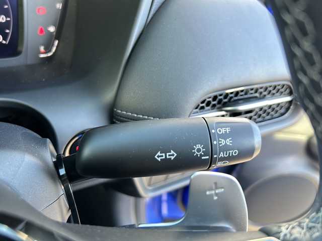 ホンダ ＺＲ－Ｖ ハイブリッド e:HEV Z 岐阜県 2023(令5)年 0.7万km プレミアムクリスタルブルークリスタル 登録時走行距離6127km/全方位カメラ/純正ディスプレイオーディオ/バックカメラ/フルセグＴＶ/ホンダセンシング/レザーシート/パワーシート/シートヒーター/ステアリングヒーター/ワイヤレス充電/パワーリアゲート/レーダークルーズコントロール/禁煙車/Bluetooth接続/ビルトインETC2.0/前後ドライブレコーダー/前後コーナーセンサー/レーンキープアシスト/ダウンヒルアシストコントロール/パドルシフト/プッシュスタート/スマートキー/スペアキー/LEDヘッドライト/オートライト/オートマチックハイビーム/アイドリングストップ