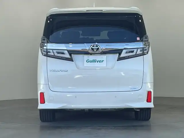 トヨタ ヴェルファイア Z Gエディション 栃木県 2020(令2)年 1.9万km ホワイトパールクリスタルシャイン 純正ナビ/(フルセグTV・Bluetooth・CD・DVD・USB)/純正後席モニター/バックカメラ/トヨタセーフティセンス/ ・プリクラッシュセーフティ/ ・レーンキープアシスト/ ・オートクルーズコントロール/ ・オートハイビーム/前後コーナーセンサー/両側パワースライドドア/電動リアゲート/前席パワーシート/2列目席電動リクライニング・オットマン/前席シートヒーター・エアシート/合皮シート/ステアリングヒーター/ブレーキホールド/LEDヘッドライト/オートライト/シーケンシャルウィンカー/ETC/AC100V充電/スマートキー/スペアキー/取扱説明書/保証書