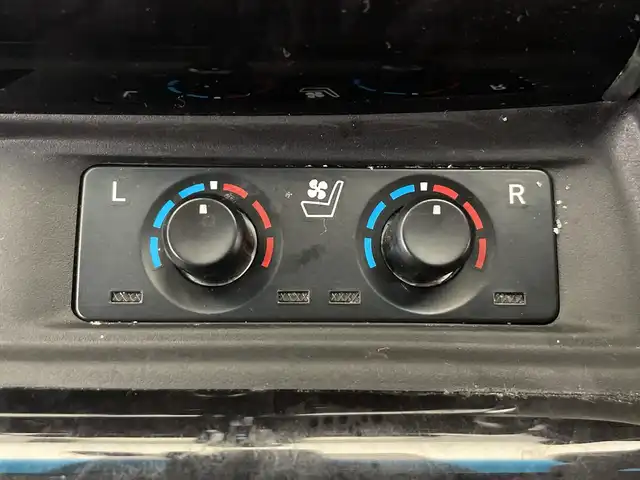 トヨタ ヴェルファイア Z Gエディション 栃木県 2020(令2)年 1.9万km ホワイトパールクリスタルシャイン 純正ナビ/(フルセグTV・Bluetooth・CD・DVD・USB)/純正後席モニター/バックカメラ/トヨタセーフティセンス/ ・プリクラッシュセーフティ/ ・レーンキープアシスト/ ・オートクルーズコントロール/ ・オートハイビーム/前後コーナーセンサー/両側パワースライドドア/電動リアゲート/前席パワーシート/2列目席電動リクライニング・オットマン/前席シートヒーター・エアシート/合皮シート/ステアリングヒーター/ブレーキホールド/LEDヘッドライト/オートライト/シーケンシャルウィンカー/ETC/AC100V充電/スマートキー/スペアキー/取扱説明書/保証書