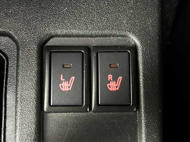 スズキ ジムニー XC 大阪府 2021(令3)年 3.5万km ジャングルグリーン 社外ナビ/(CD/DVD/BT/フルセグ/SD)/バックカメラ/ＥＴＣ/デュアルセンサーブレーキサポートII/ふらつき警報機能/ハイビームアシスト/クルーズコントロール/誤発進抑制機能/車線逸脱警報装置/発信お知らせ機能/前席シートヒーター/ヘッドランプウォッシャー/スマートキー×２/ダウンヒルアシストコントロール