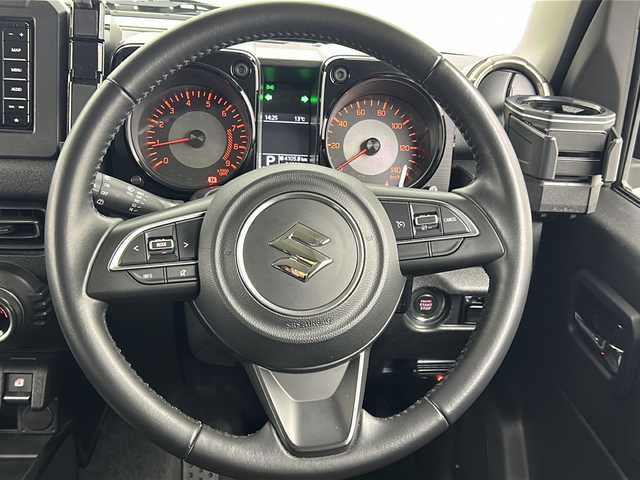 スズキ ジムニー XC 大阪府 2021(令3)年 3.5万km ジャングルグリーン 社外ナビ/(CD/DVD/BT/フルセグ/SD)/バックカメラ/ＥＴＣ/デュアルセンサーブレーキサポートII/ふらつき警報機能/ハイビームアシスト/クルーズコントロール/誤発進抑制機能/車線逸脱警報装置/発信お知らせ機能/前席シートヒーター/ヘッドランプウォッシャー/スマートキー×２/ダウンヒルアシストコントロール