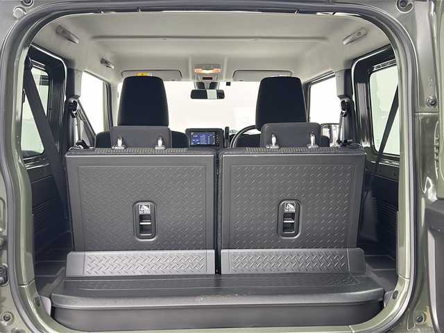 スズキ ジムニー XC 大阪府 2021(令3)年 3.5万km ジャングルグリーン 社外ナビ/(CD/DVD/BT/フルセグ/SD)/バックカメラ/ＥＴＣ/デュアルセンサーブレーキサポートII/ふらつき警報機能/ハイビームアシスト/クルーズコントロール/誤発進抑制機能/車線逸脱警報装置/発信お知らせ機能/前席シートヒーター/ヘッドランプウォッシャー/スマートキー×２/ダウンヒルアシストコントロール