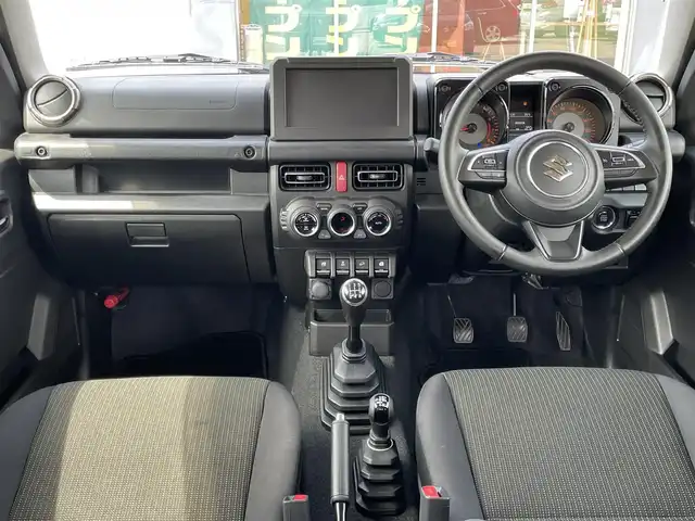 スズキ ジムニー シエラ JC 福島県 2023(令5)年 4.5万km ミディアムグレー ワンオーナー/パートタイム4WD/デュアルセンサーブレーキサポート/ダウンヒルアシストコントロール/クルーズコントロール/アイドリングストップ/シートヒーター/純正ドアバイザー/純正フロアマット/プッシュスタート/オートライト/LEDヘッドライト/フォグライト