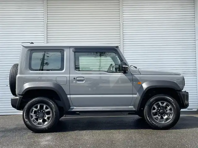 スズキ ジムニー シエラ JC 福島県 2023(令5)年 4.5万km ミディアムグレー ワンオーナー/パートタイム4WD/デュアルセンサーブレーキサポート/ダウンヒルアシストコントロール/クルーズコントロール/アイドリングストップ/シートヒーター/純正ドアバイザー/純正フロアマット/プッシュスタート/オートライト/LEDヘッドライト/フォグライト