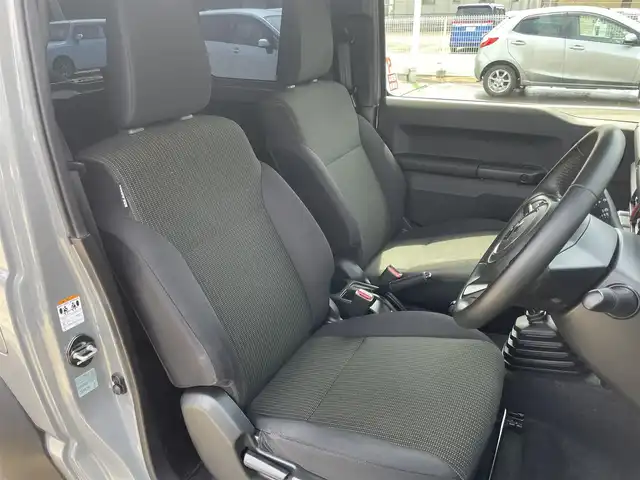スズキ ジムニー シエラ JC 福島県 2023(令5)年 4.5万km ミディアムグレー ワンオーナー/パートタイム4WD/デュアルセンサーブレーキサポート/ダウンヒルアシストコントロール/クルーズコントロール/アイドリングストップ/シートヒーター/純正ドアバイザー/純正フロアマット/プッシュスタート/オートライト/LEDヘッドライト/フォグライト