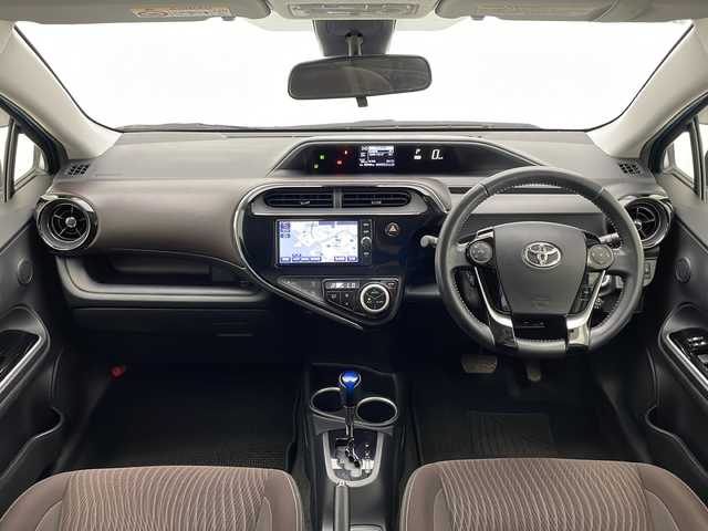 トヨタ アクア G 宮崎県 2017(平29)年 6.1万km クリアエメラルドパールクリスタルシャイン Toyota Safety Sense/〇プリクラシュセーフティ/〇レーンディパーチャーアラート/〇オートマチックハイビーム/〇先行車発進告知/純正7インチSDナビ/フルセグTV/CD/DVD/Bluetooth/バックカメラ/クルーズコントロール/LEDヘッドライト/ビルトインETC/ステアリングヒーター