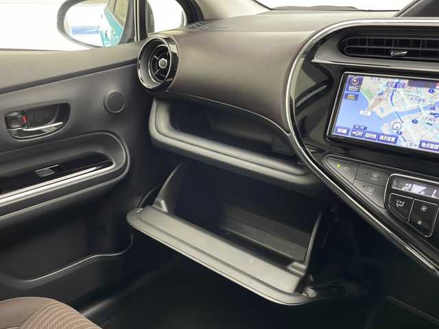 トヨタ アクア G 宮崎県 2017(平29)年 6.1万km クリアエメラルドパールクリスタルシャイン Toyota Safety Sense/〇プリクラシュセーフティ/〇レーンディパーチャーアラート/〇オートマチックハイビーム/〇先行車発進告知/純正7インチSDナビ/フルセグTV/CD/DVD/Bluetooth/バックカメラ/クルーズコントロール/LEDヘッドライト/ビルトインETC/ステアリングヒーター