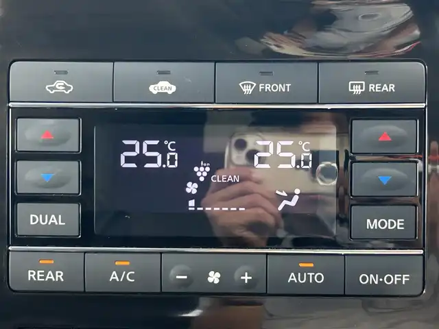 日産 エルグランド 250HWS S アーバンクロム 熊本県 2019(平31)年 3.8万km ファントムブラック 純正ＳＤナビ/エマージェンシーブレーキ/車線逸脱警報機能/フリップダウンモニター/全方位カメラ/オットマンＮ席＋２列目/ドライブレコーダー/革巻きステアリング/電動格納ミラー/ウィンカーミラー/オートライト/フォグランプ/純正ドアバイザー/純正フロアマット/純正アルミホイール/プッシュスタートボタン