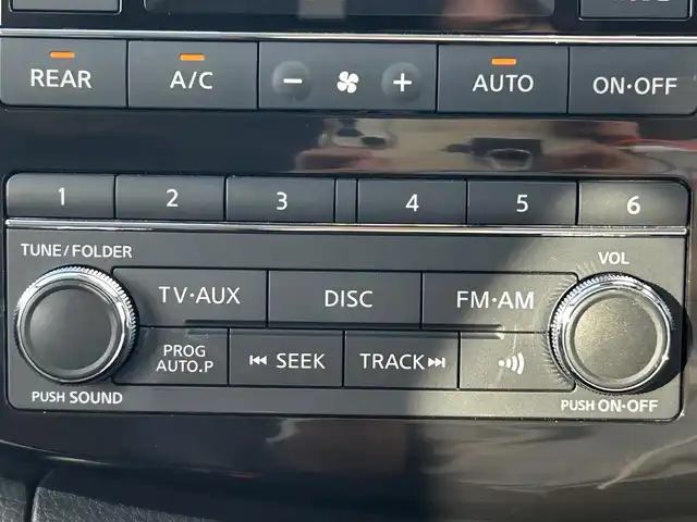 日産 エルグランド 250HWS S アーバンクロム 熊本県 2019(平31)年 3.8万km ファントムブラック 純正ＳＤナビ/エマージェンシーブレーキ/車線逸脱警報機能/フリップダウンモニター/全方位カメラ/オットマンＮ席＋２列目/ドライブレコーダー/革巻きステアリング/電動格納ミラー/ウィンカーミラー/オートライト/フォグランプ/純正ドアバイザー/純正フロアマット/純正アルミホイール/プッシュスタートボタン