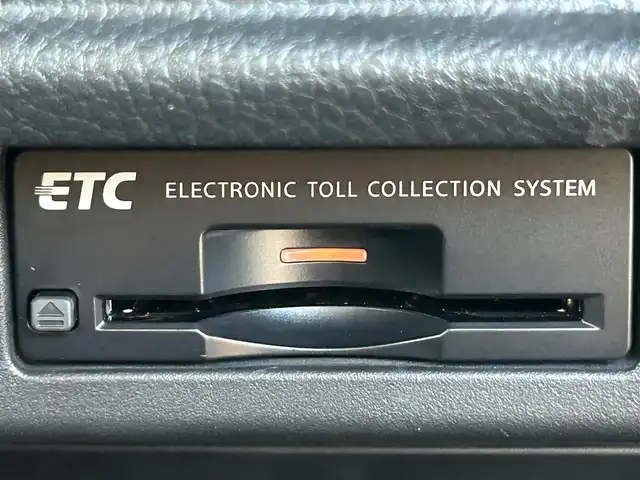 日産 エルグランド 250HWS S アーバンクロム 熊本県 2019(平31)年 3.8万km ファントムブラック 純正ＳＤナビ/エマージェンシーブレーキ/車線逸脱警報機能/フリップダウンモニター/全方位カメラ/オットマンＮ席＋２列目/ドライブレコーダー/革巻きステアリング/電動格納ミラー/ウィンカーミラー/オートライト/フォグランプ/純正ドアバイザー/純正フロアマット/純正アルミホイール/プッシュスタートボタン