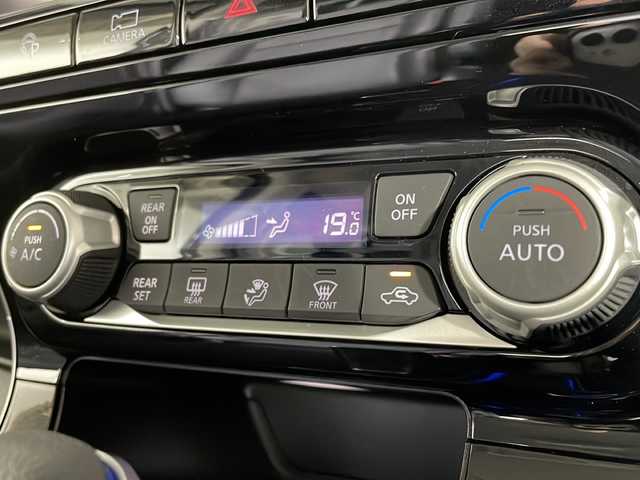 日産 セレナ e－パワー ハイウェイスター V 福岡県 2020(令2)年 3.3万km ダイヤモンドブラック 禁煙車/純正9インチメモリナビ/・CD/DVD/BT/フルセグTV/・全方位モニター/純正フリップダウンモニター/プロパイロット/エマージェンシーブレーキ/コーナーセンサー/両側パワースライドドア/ブレーキホールド/ドライブレコーダー前後/ETC/革巻きステアリング/・ステアリングリモコン/革シート/LEDヘッドライト/・オートライト/・フォグランプ