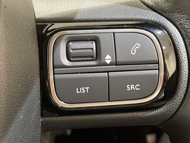 シトロエン Ｃ３ シャイン デビューエディション 新潟県 2018(平30)年 3万km ブランバンキーズ アクティブセーフティブレーキ/純正ナビ/フルセグTV/バックカメラ/ETC/クルーズコントロール/車線逸脱警報/インテリジェントハイビーム/純正17インチアルミホイール/コーナーセンサー/アイドリングストップ/スマートキー/スペアキー/プッシュスタート/保証書/取扱説明書