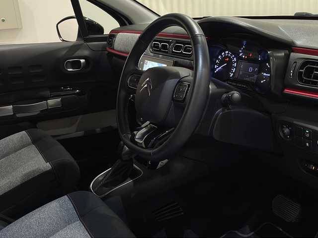 シトロエン Ｃ３ シャイン デビューエディション 新潟県 2018(平30)年 3万km ブランバンキーズ アクティブセーフティブレーキ/純正ナビ/フルセグTV/バックカメラ/ETC/クルーズコントロール/車線逸脱警報/インテリジェントハイビーム/純正17インチアルミホイール/コーナーセンサー/アイドリングストップ/スマートキー/スペアキー/プッシュスタート/保証書/取扱説明書
